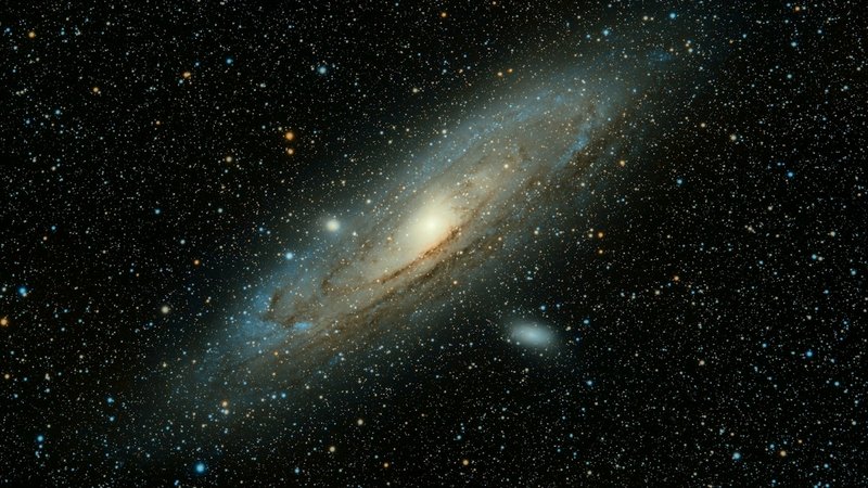 天文台巨大ドームと星空
